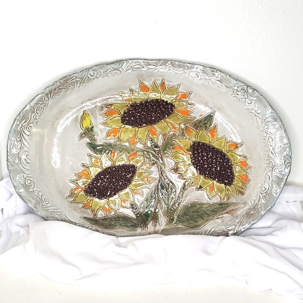Handmade Pottery Sunflower 🌻 serving platter.